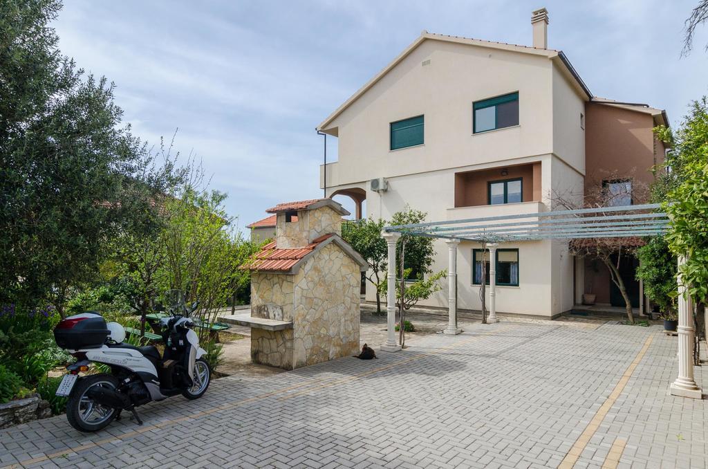 Apartments Leo Оребич Экстерьер фото